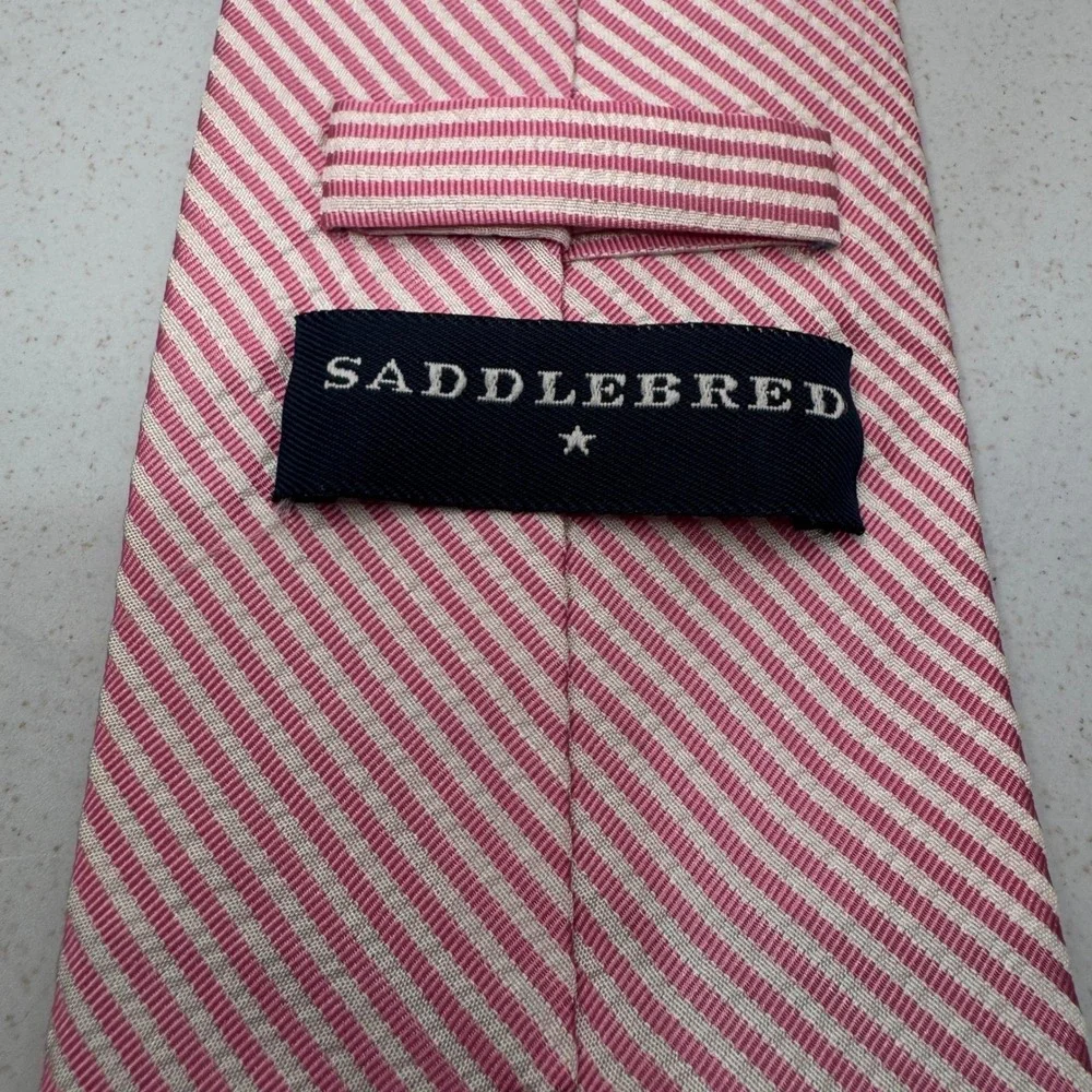 Saddlebred Men's Pink White Diagonal Stripe Classic Necktie –‎ One Size